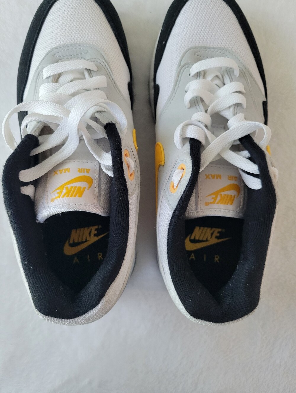Nike Air Max 1 Sneaker University Gold‎ White Black Trainer Men Size 6.5 - Picture 7 of 9